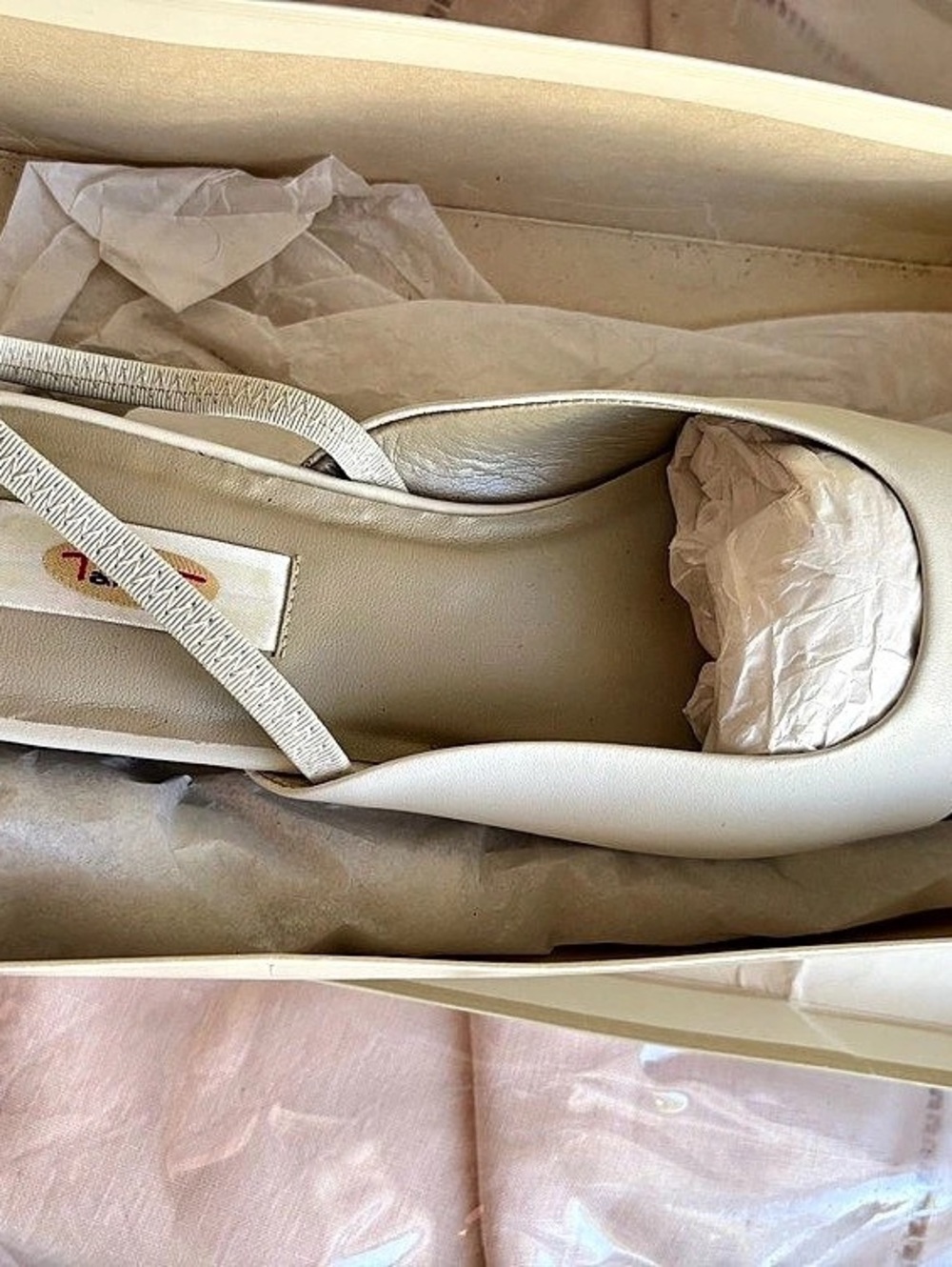 Vintage Talbots Beauty3 Two-Tone Heels White & Black US 9.5 AA